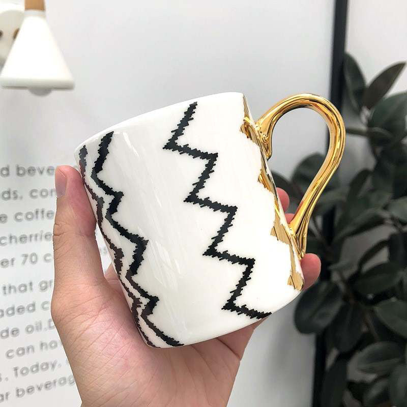 Gift Set - Coffee Mug with Gold Handle - Geometric - Image 2